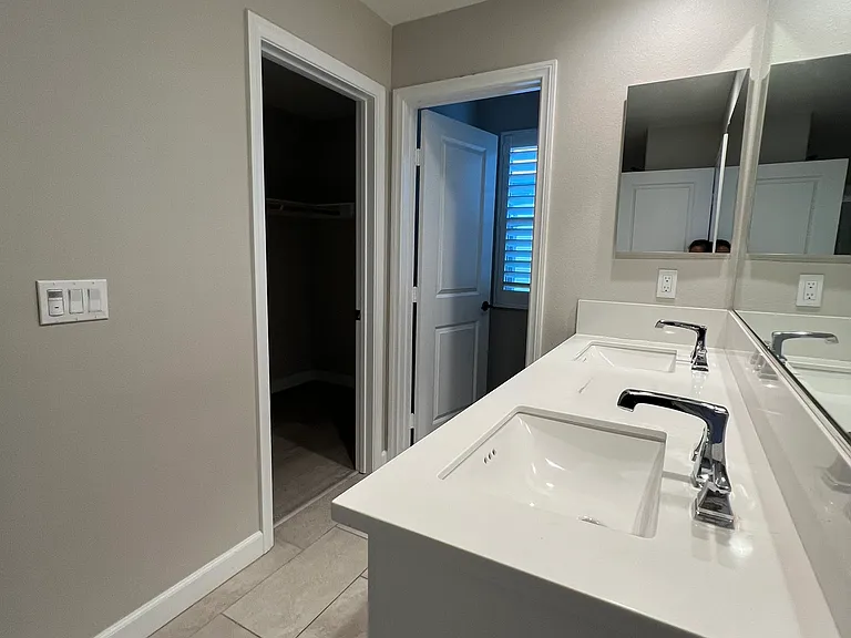 907 Slate St — Photo 14