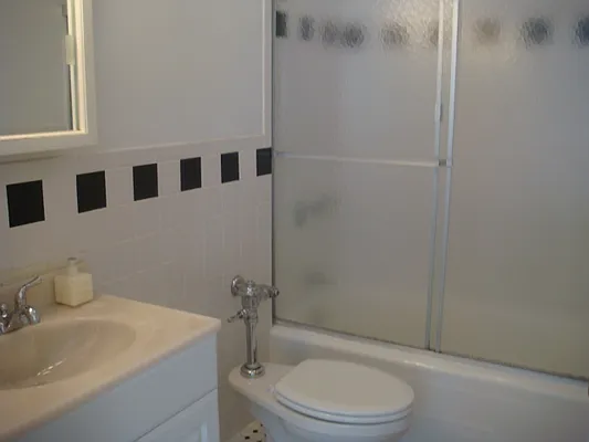 Rented by Luxury Property Group | media 10
