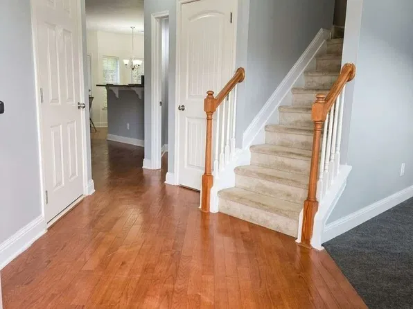 702 Lynnfield Dr, Lawrenceville, GA 30045