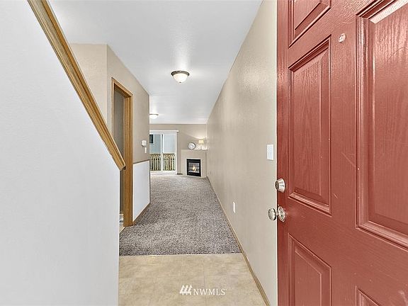 4th image of 1919 NE Green Glen Ln
