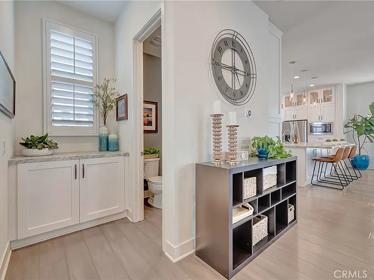 2105 Two Harbors Cir — Photo 3