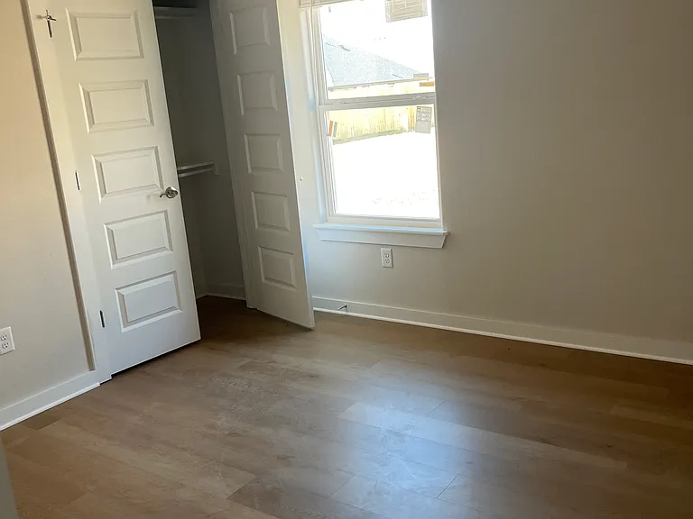 1109 Greendale Ave — Photo 10