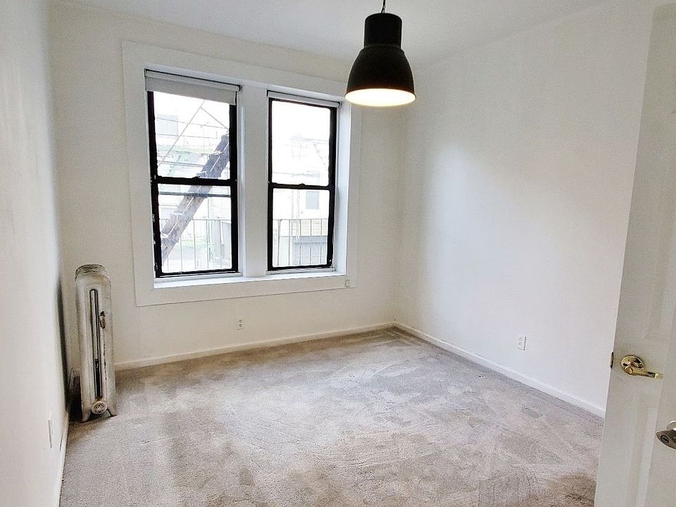 1st image of 18-21 Ditmars Blvd #2FF