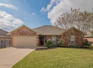 4404 Winchester Dr, Bryan, TX 77802