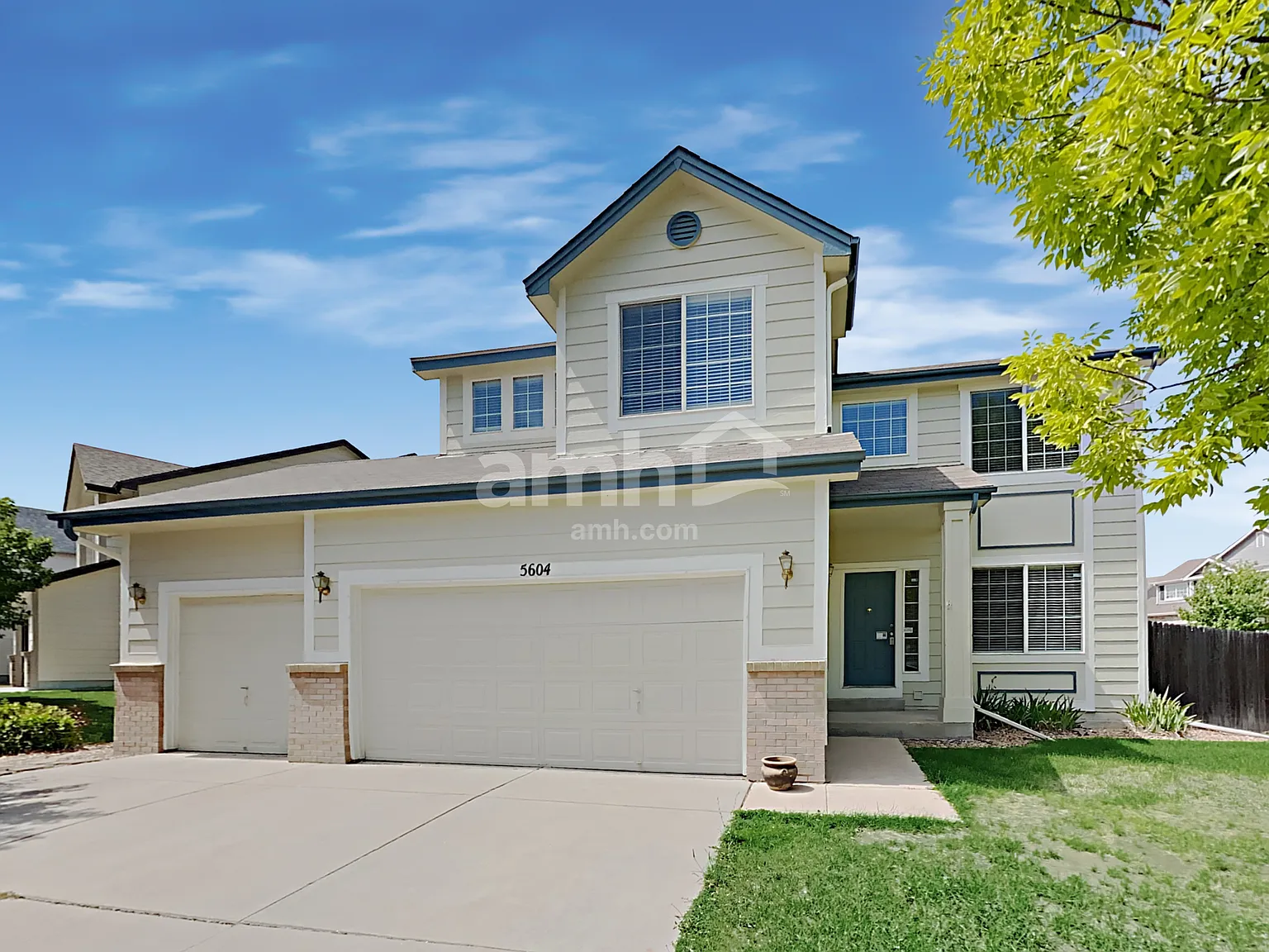 4 bed, 2.5 bath, 2833 sqft, $3,275 — Photo 1