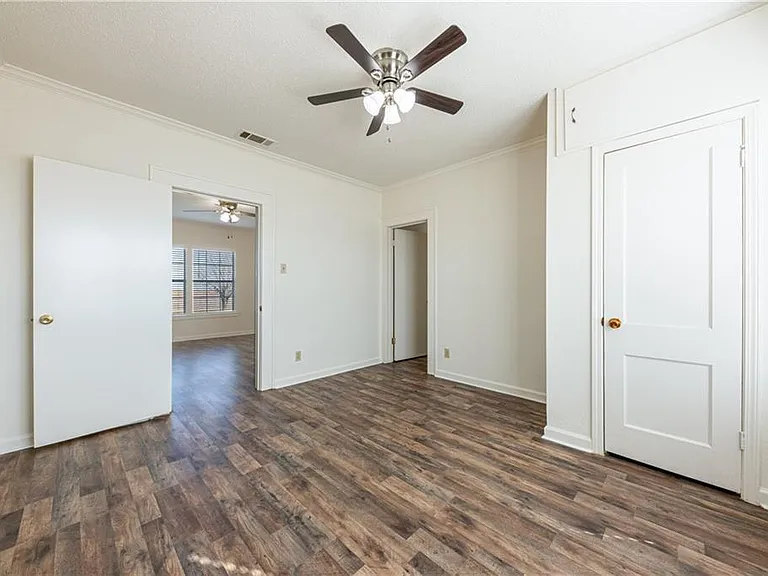 13817 Abrahamson Ct — Photo 3