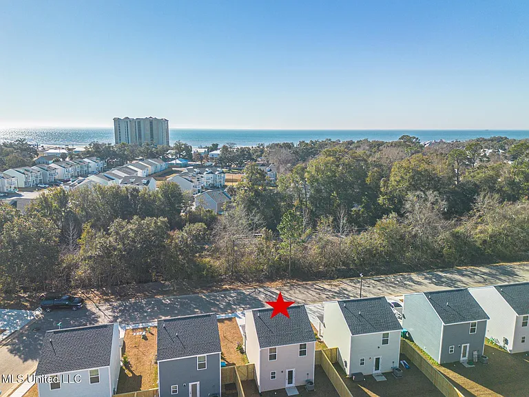 986 Waterford Ln — Photo 19
