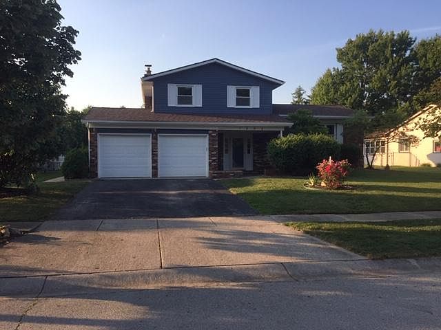 1892 Oaklawn Ct