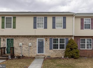 411 Surrey Club Ln, Stephens City, VA 22655