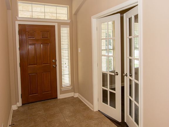 4th image of 2836 Angelina Dr