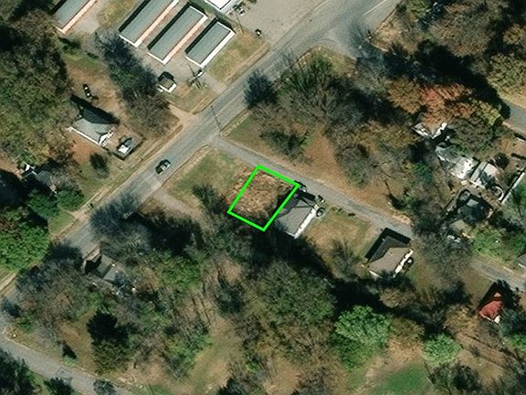 2nd image of 307 Felix St