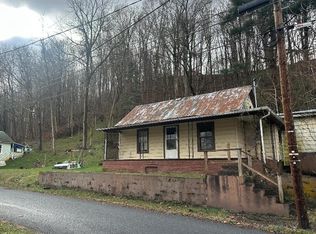 656 Spruce St, Marion, VA 24354