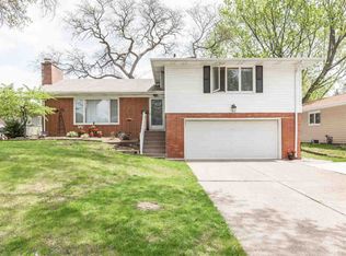 2149 Kohler Dr, Davenport, IA 52803