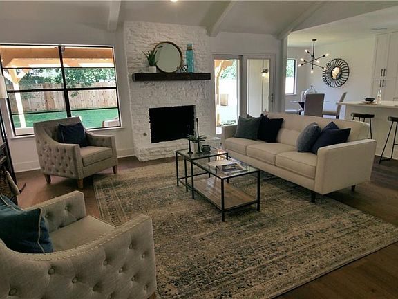 3rd image of 2601 Lazy Oaks Dr