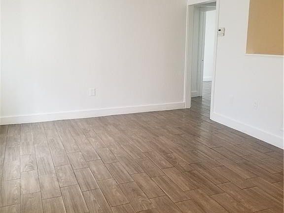 3rd image of 2451 Katherine St