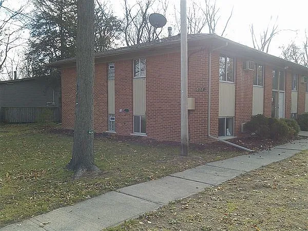 938 S Grove St APT 1 photo 1