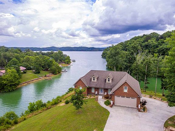 2nd image of 1009 Silver Oak Dr