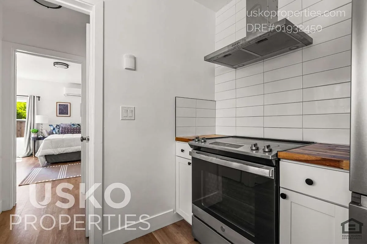 2625 27th St #2, Sacramento, CA 95818, USA — Photo 4