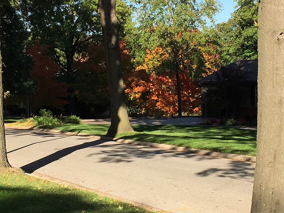 1st image of 9922 Holly St