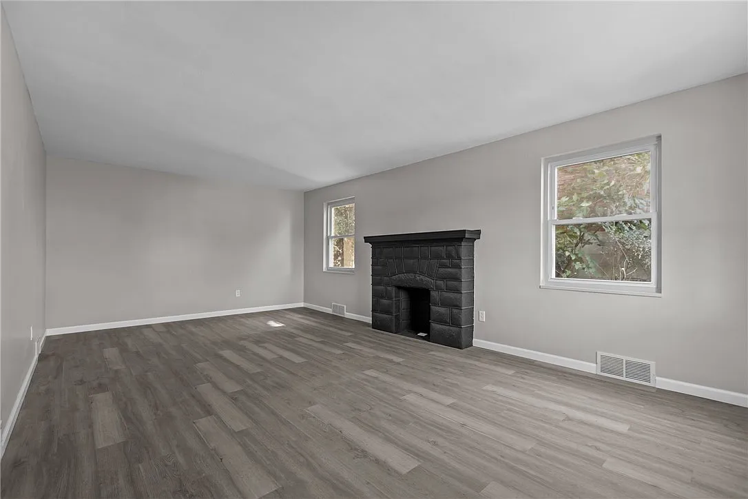 3 bed, 1232 sqft, $1,700 — Photo 3