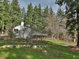 1225 Bush Point Rd, Freeland, WA 98249
