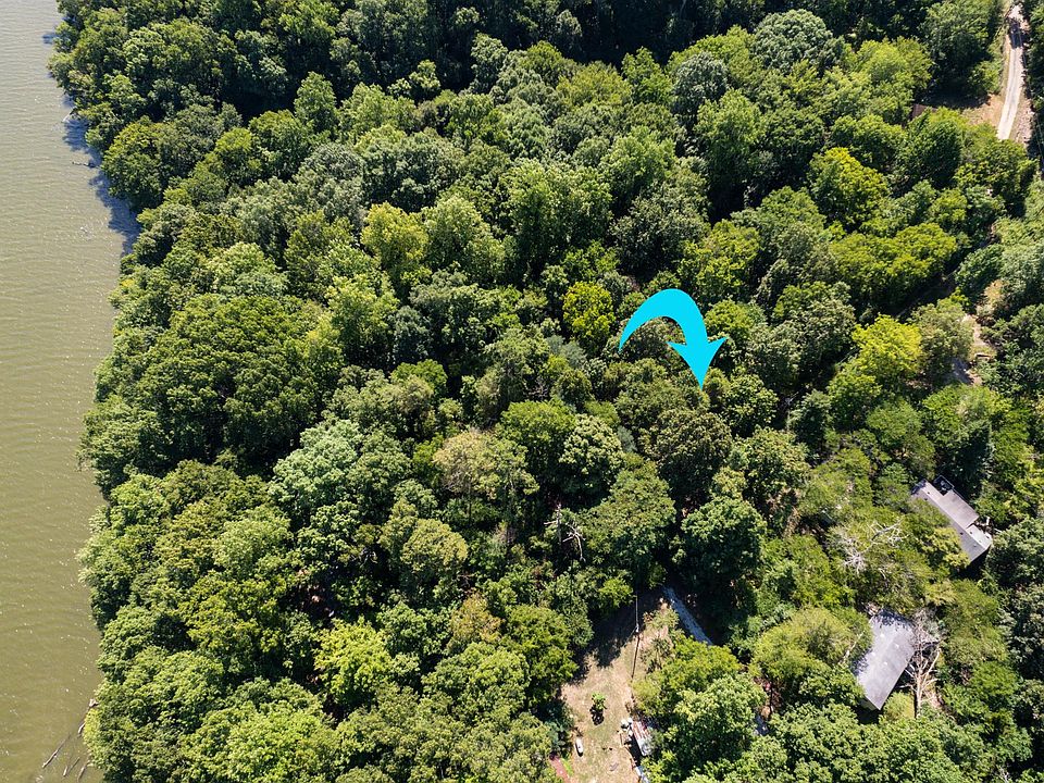 2nd image of 18475 Blue Springs Rd