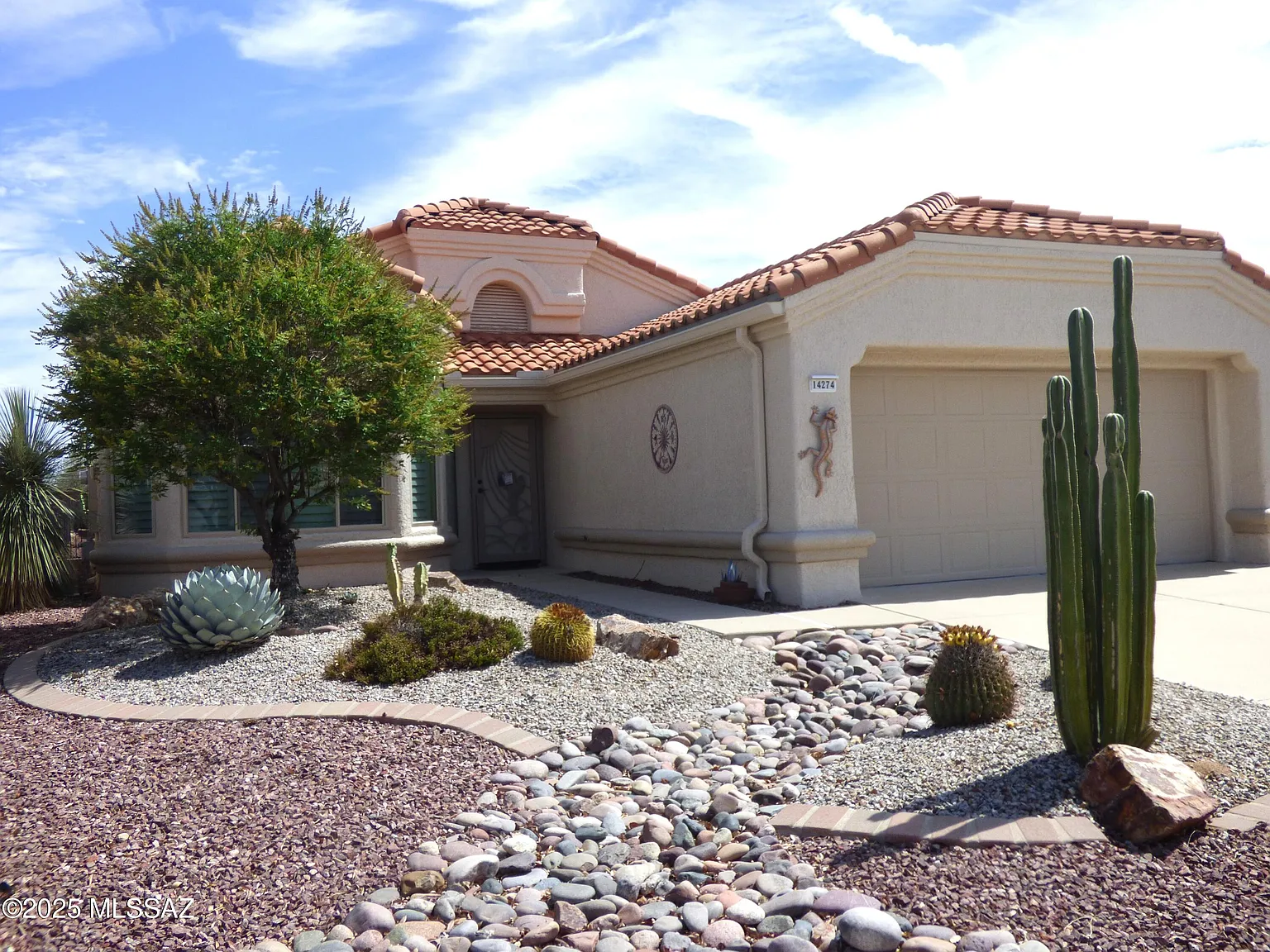 2 bed, 2.0 bath, 1499 sqft, $4,000 — Photo 2