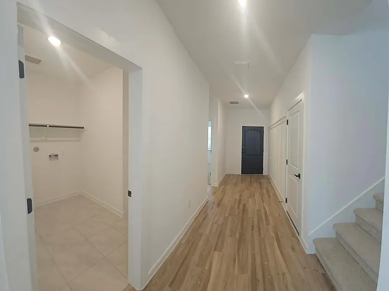 8423 Bay Ridge Cir — Photo 6