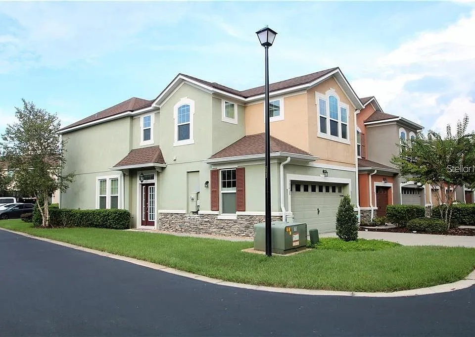 3002 Victoria Glen Dr