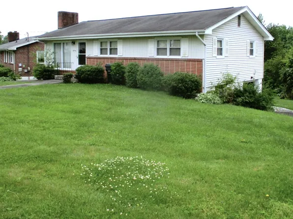 496 Ventura Cir, Bristol, VA 24201