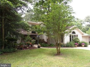 13708 Collins Pond Rd E, Georgetown, DE 19947