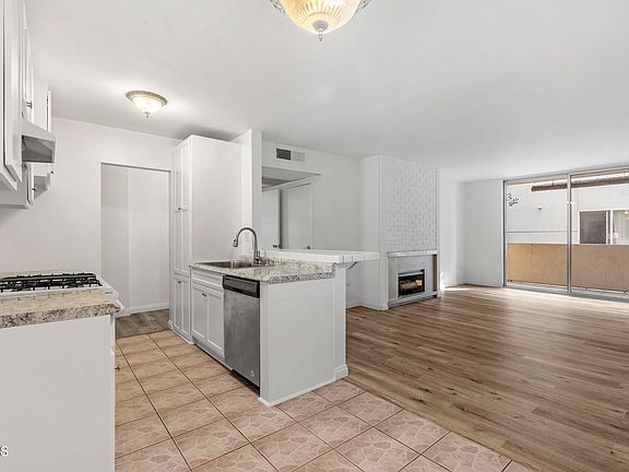 5th image of 421 S La Fayette Park Pl APT 427