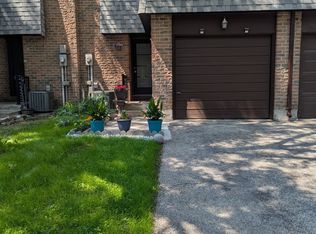 6 Woodglen Way, Markham, ON L3R3A8