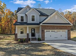 6049 Frye Bridge Rd, Clemmons, NC 27012