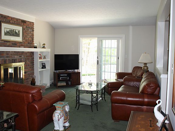 4th image of 2361 Glen Valley Dr