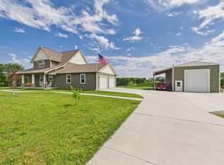 16 Debonair Ct, Gassville, AR 72635