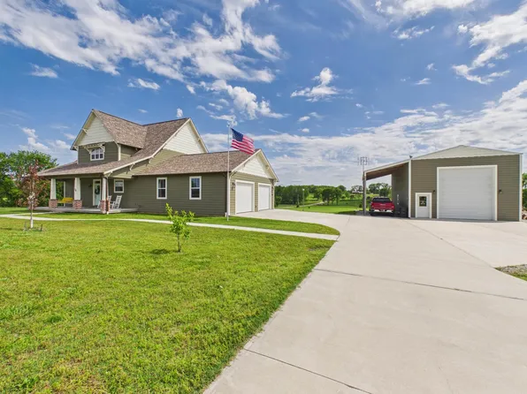 16 Debonair Ct, Gassville, AR 72635