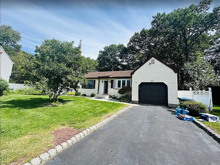 44 Westwood Cir #44 — Photo 1