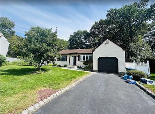 44 Westwood Cir #44, Edison, NJ 08820