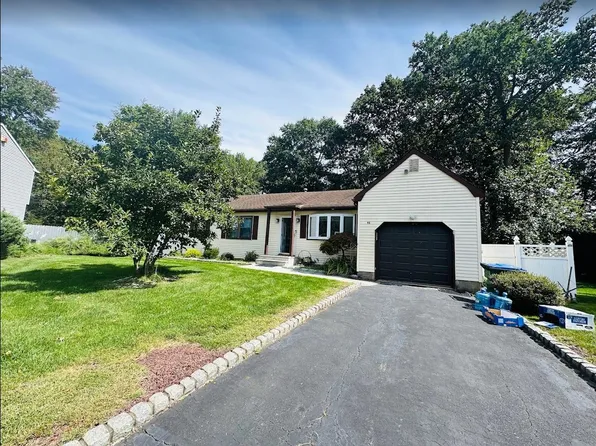 44 Westwood Cir #44, Edison, NJ 08820