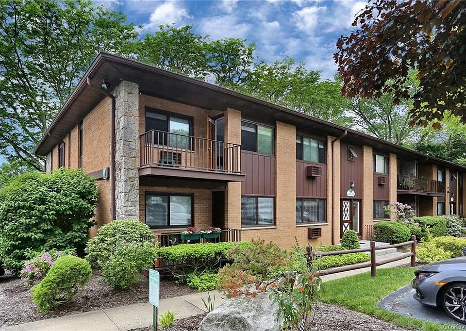 1st image of 1 W Lawrence Park Dr Unit 13