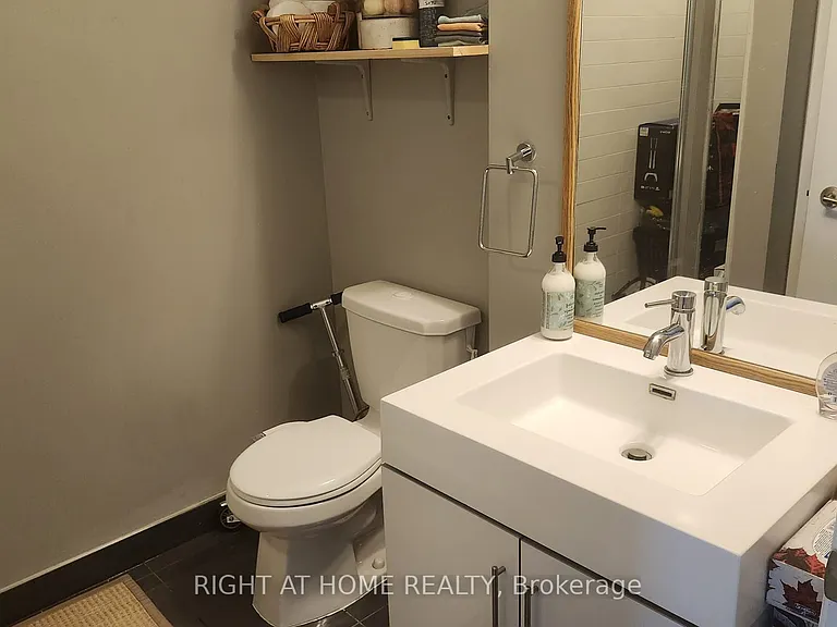 160 Vanderhoof Ave #306 — Photo 28