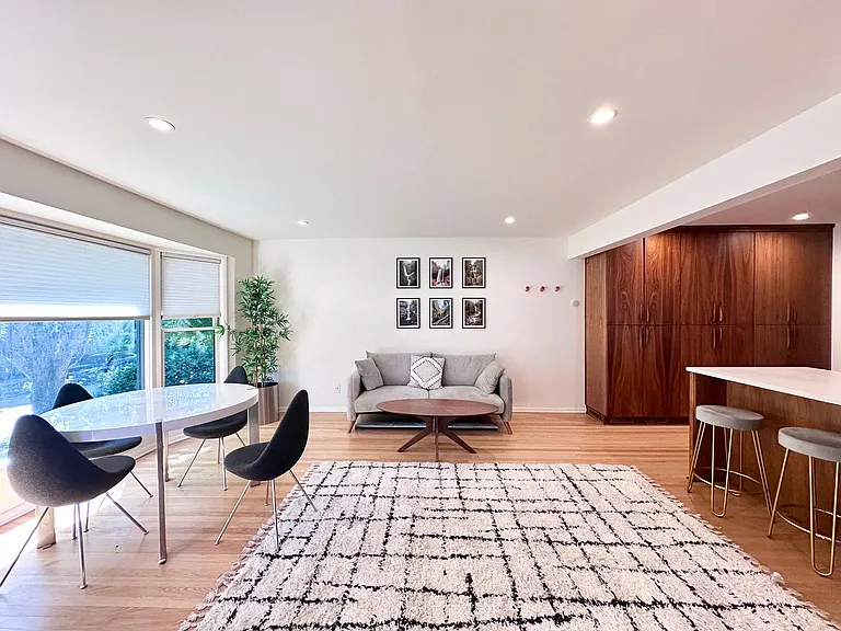 Lovely Duplex NE Portland - 2 bed, 1 bath w/Garage! — Photo 5