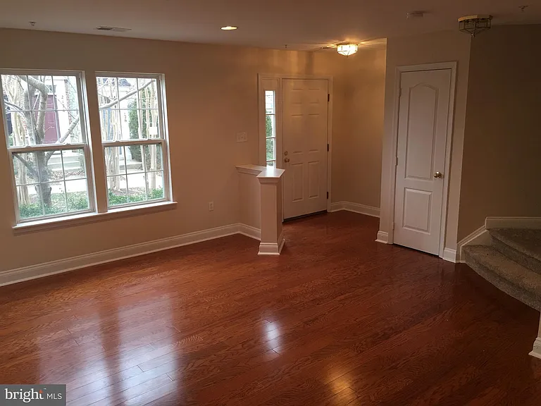2122 Darcy Green Pl — Photo 2
