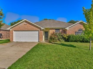 1708 Merritt Dr, Mansfield, TX 76063