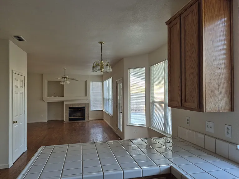 3712 Jarena Dr — Photo 3