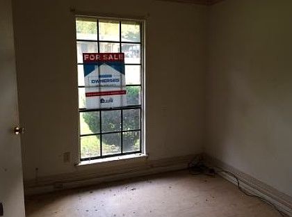3rd image of 4316 S Glen Dr