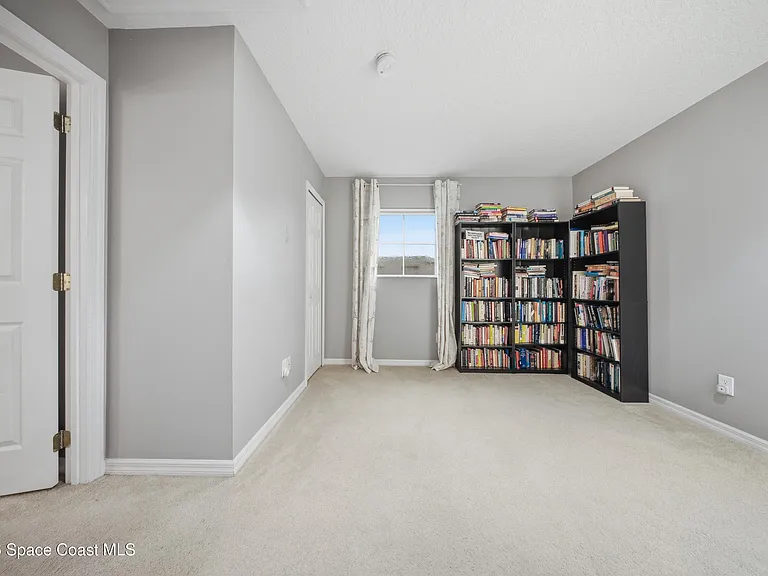 2039 Tullagee Ave — Photo 22