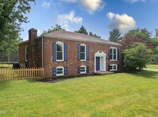 8900 La Costa Rd, Jeffersontown, KY 40299