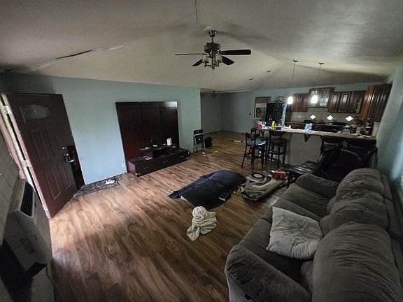 4th image of 2313 Richards Ln